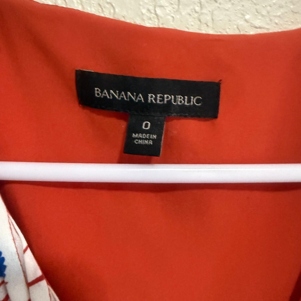 Banana Republic Red Floral Pleated V-Neck Sleeveless Dress Size 0 Mini Lined - Picture 3 of 15